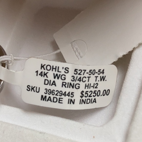 Vera Wang Diamond Ring - Picture 5 of 8